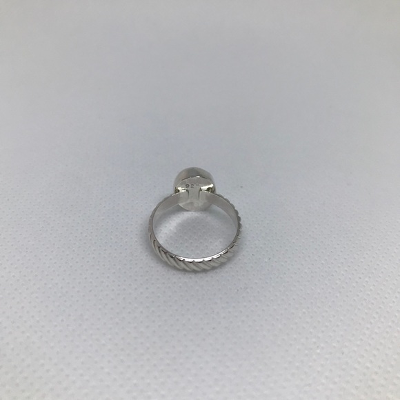 3.95Ct Peridot Ring Handmade - Picture 4 of 4